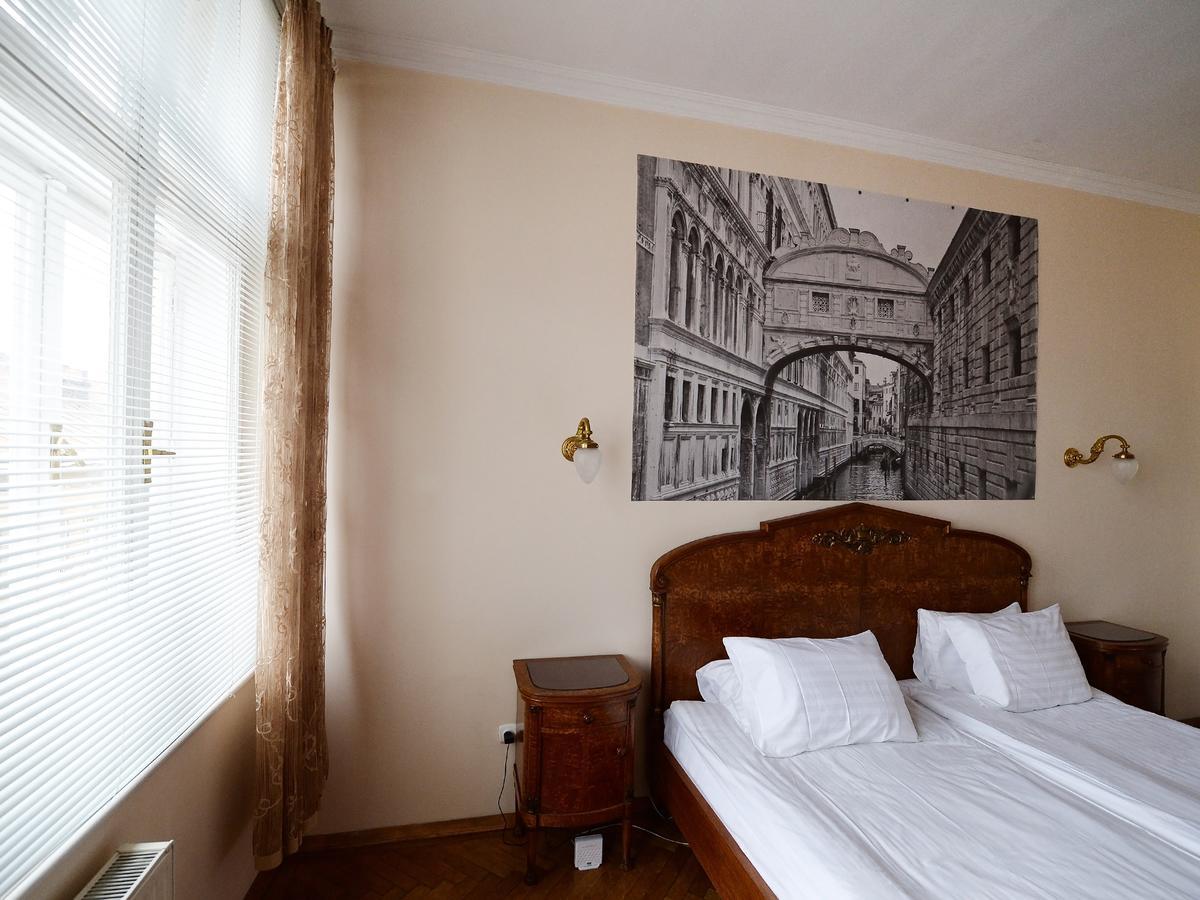 The Historical Family Nest In City Centre Leópolis Exterior foto